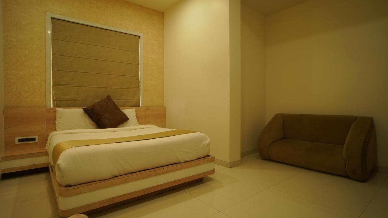 Wisteria Blue Hotel Samarda Kaliāsot Exterior photo